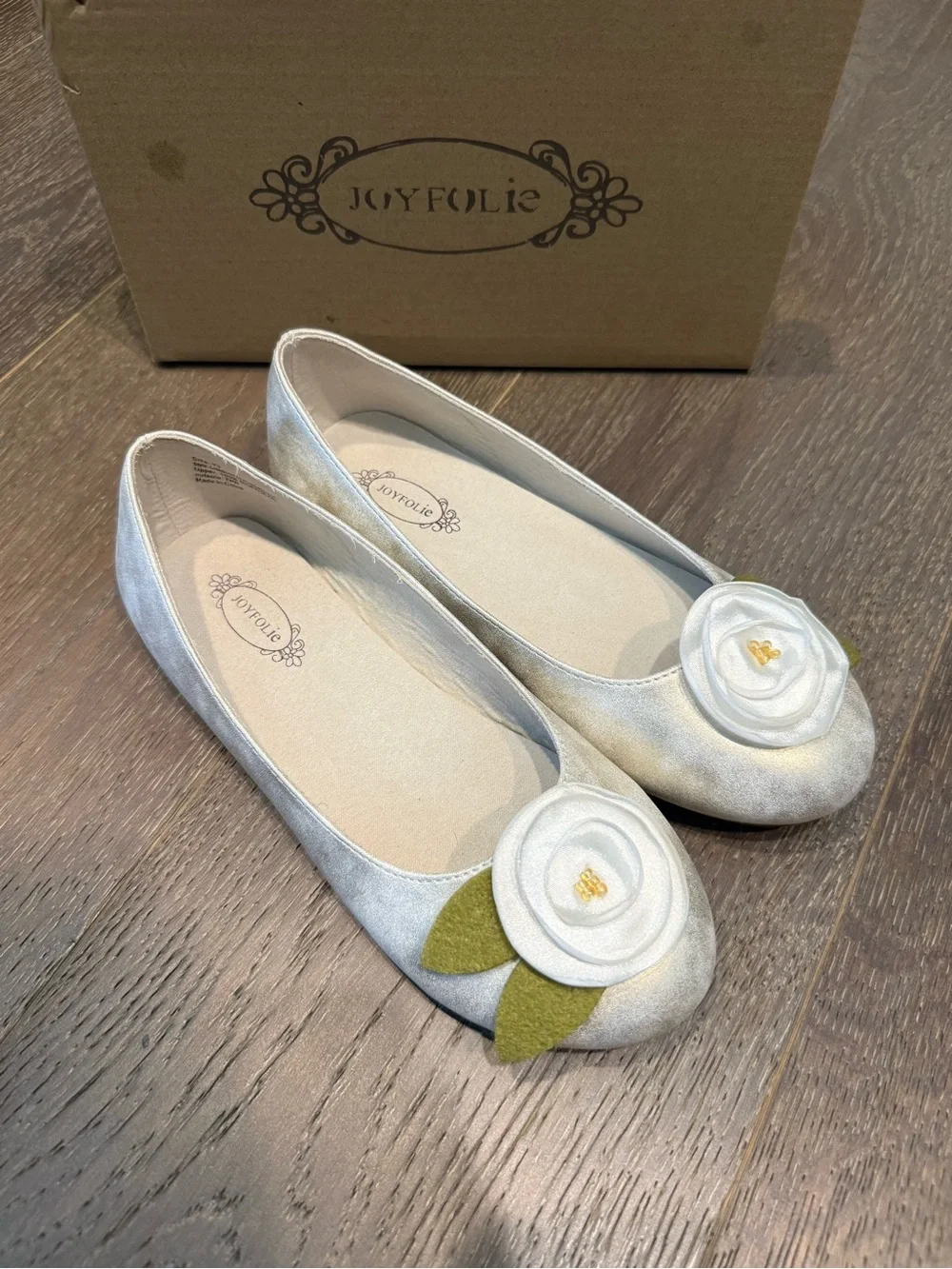 Joyfolie Silver Floral Applique Girls' Ballet Flats brand new size Y3
